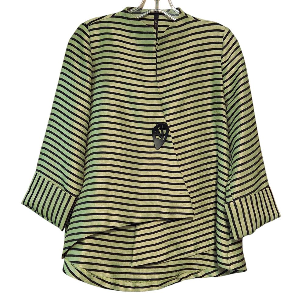 IC by Connie K Jacket, EUC Green & Black, single button closure, 3/4 sleeve sz S